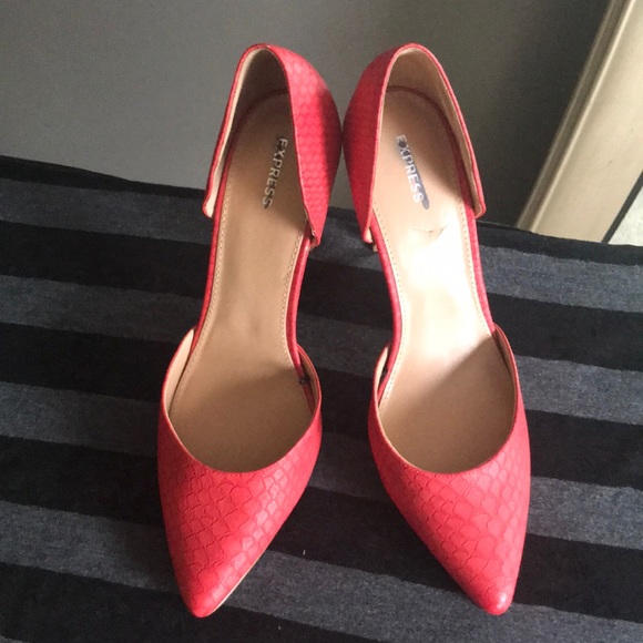 Red Express Heels - Picture 6 of 11
